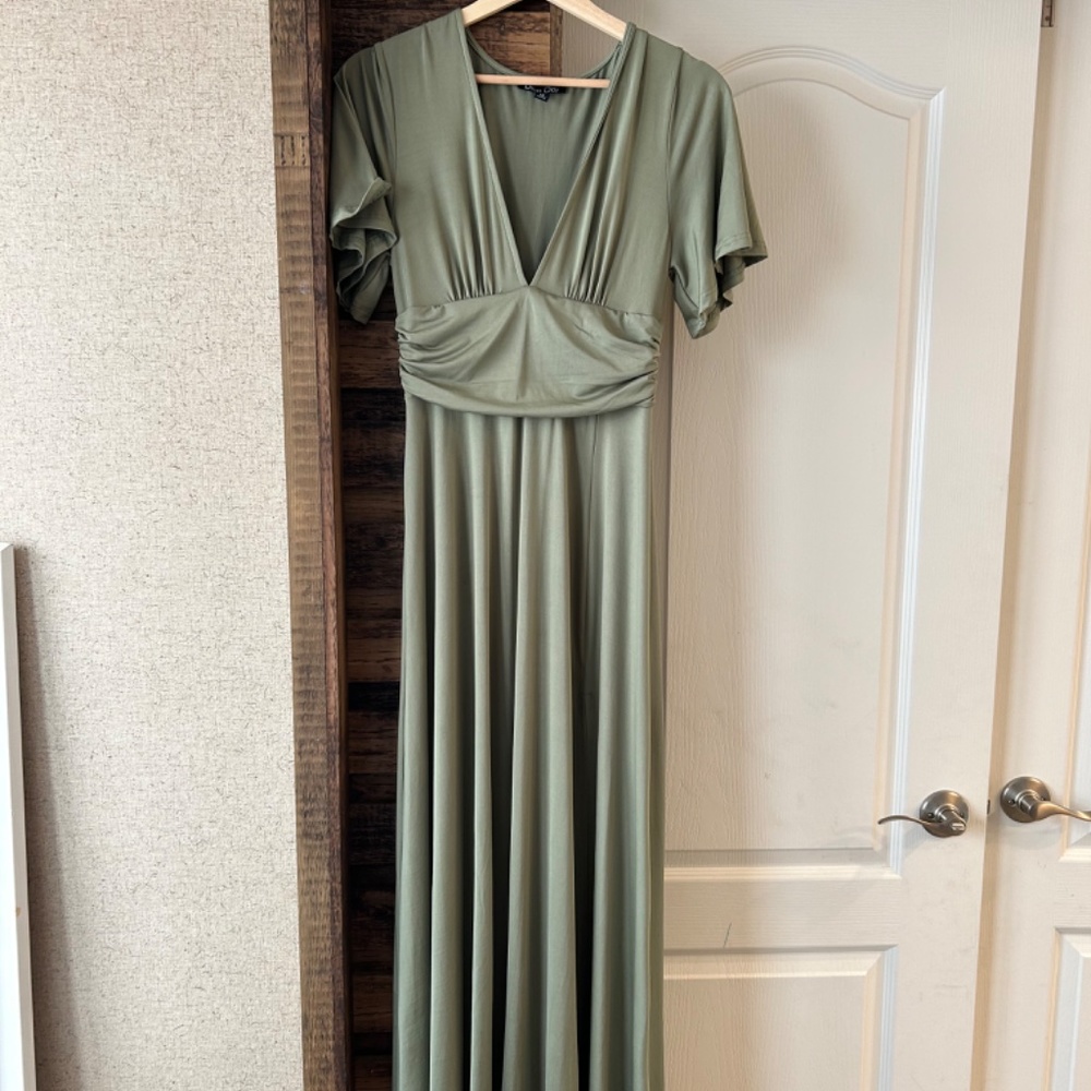 Emberly Maxi Dress - Picture 2 of 3